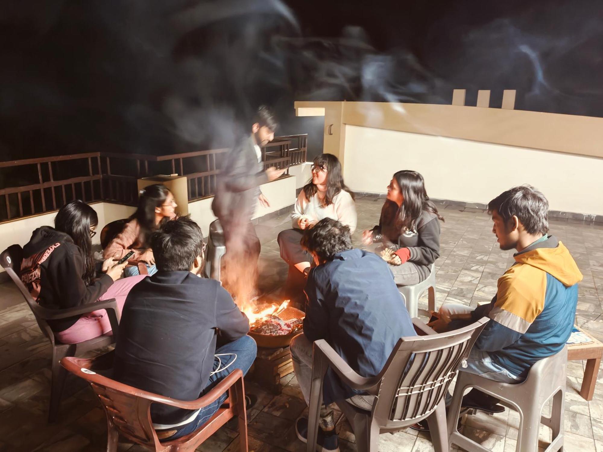Xtsy Travellers Hostel Σιλόνγκ Εξωτερικό φωτογραφία