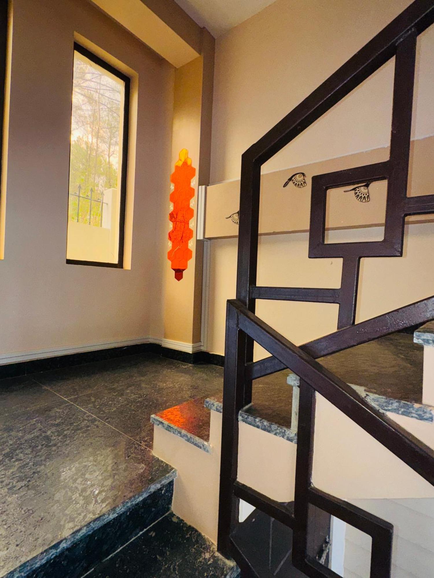Xtsy Travellers Hostel Σιλόνγκ Εξωτερικό φωτογραφία